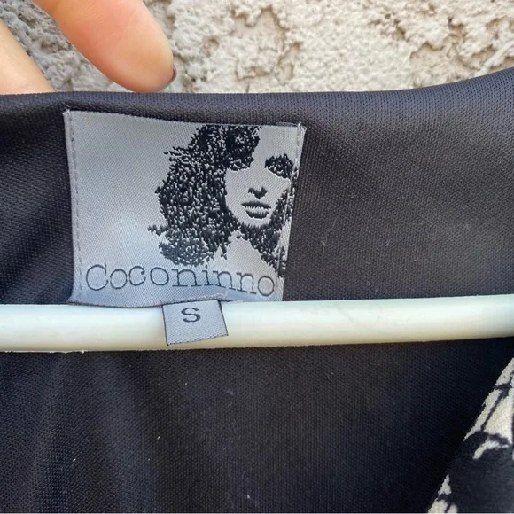 COCONINNO Fit and Flare Sleeveless Cocktail Dress - Picture 2 of 10